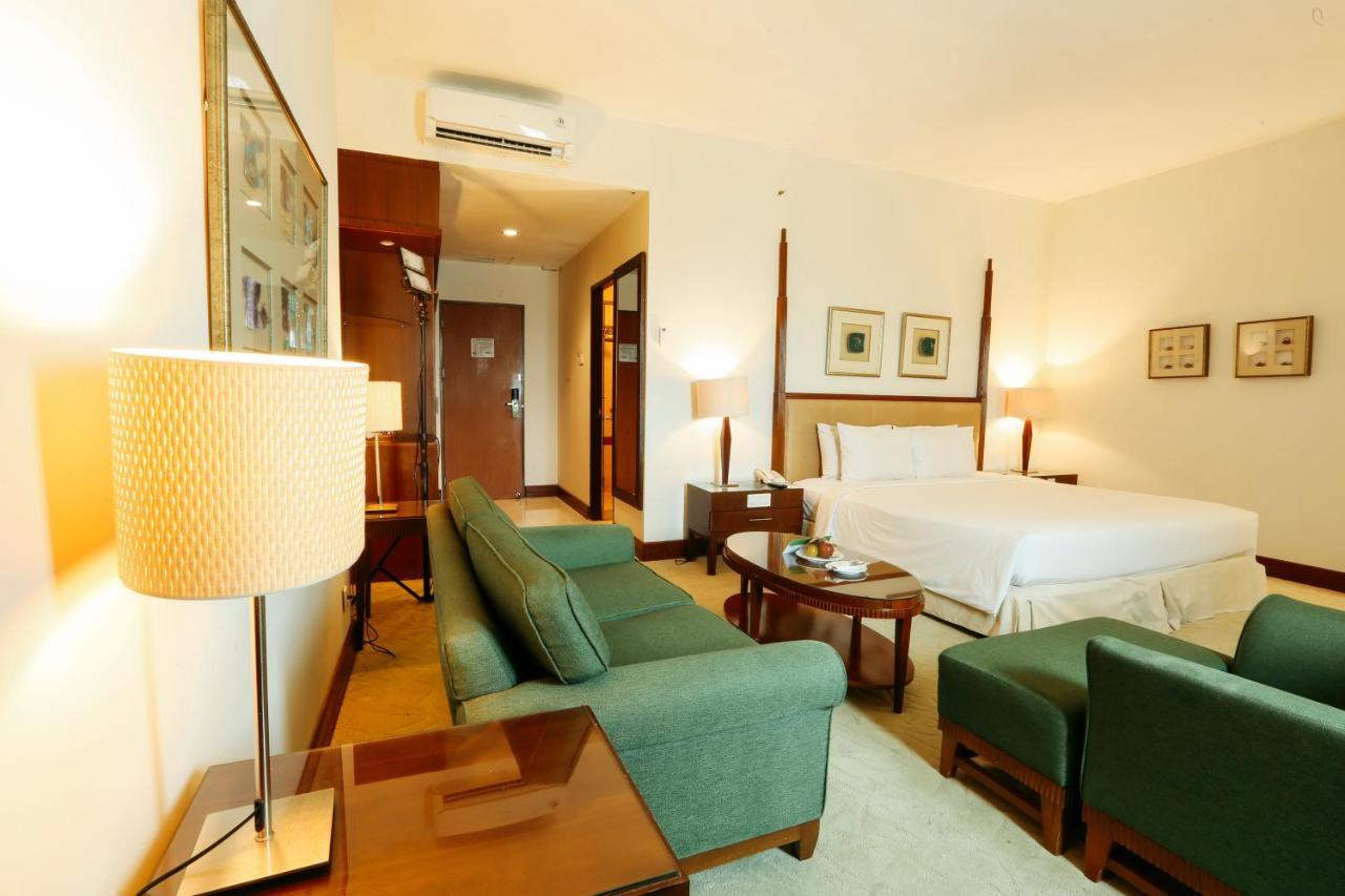 Hotel Santika Pontianak Exterior foto